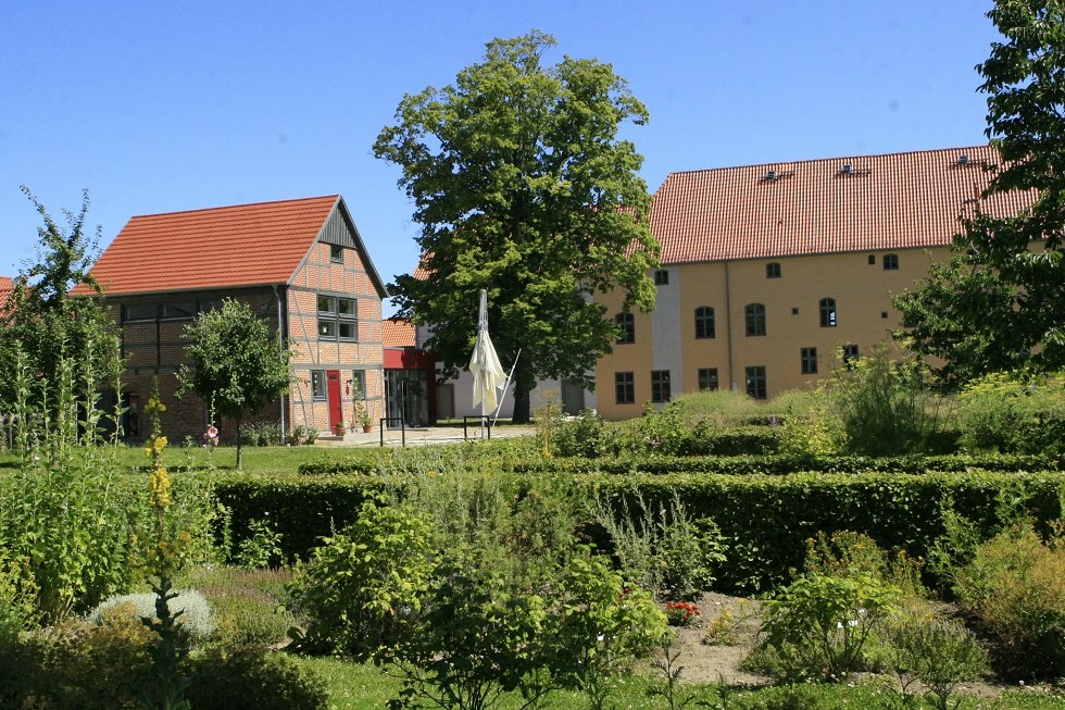 Widok na ogr&oacute;d // &copy; Sabrina Wittkopf-Schade