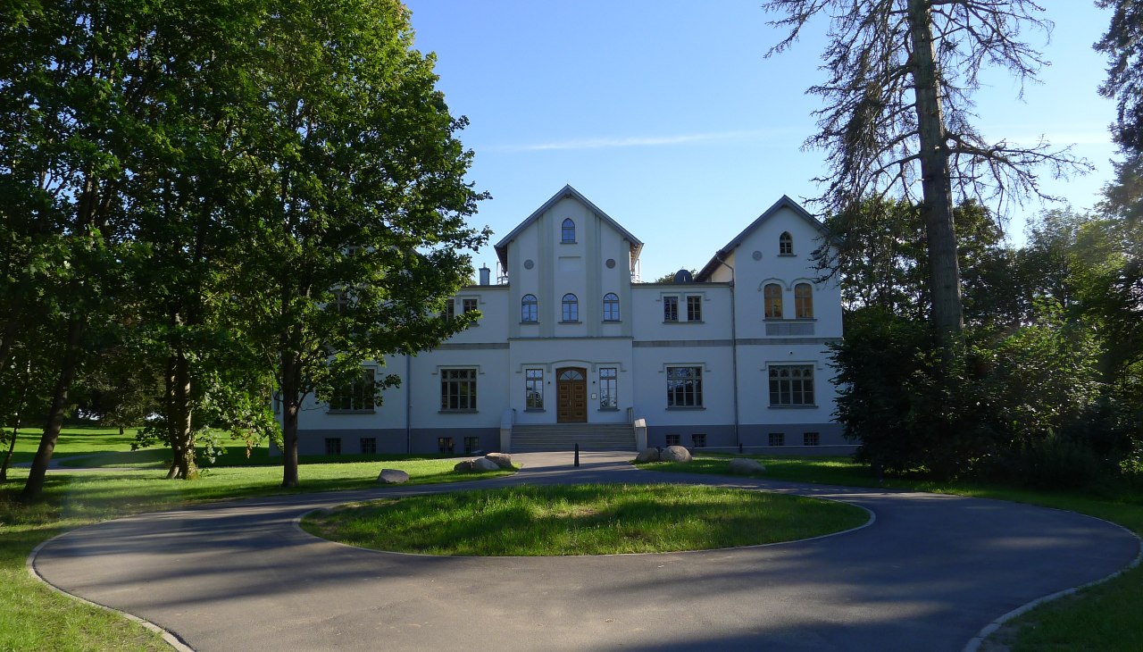 Festival house at the end of the village, © Schloss Schwiessel