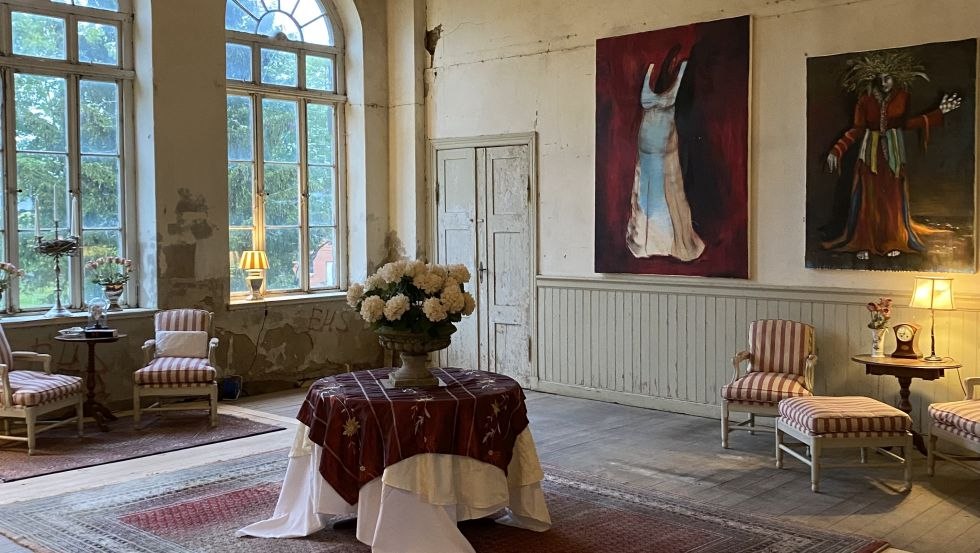 Hall na g&oacute;rnym piętrze dworu Sch&ouml;nhof, &copy; S&ouml;nke Gill