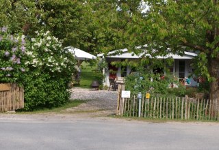 &copy; Hermann Zahren