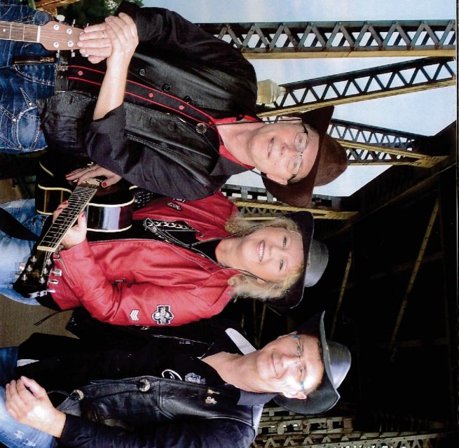 &copy; TruckLine.jpg