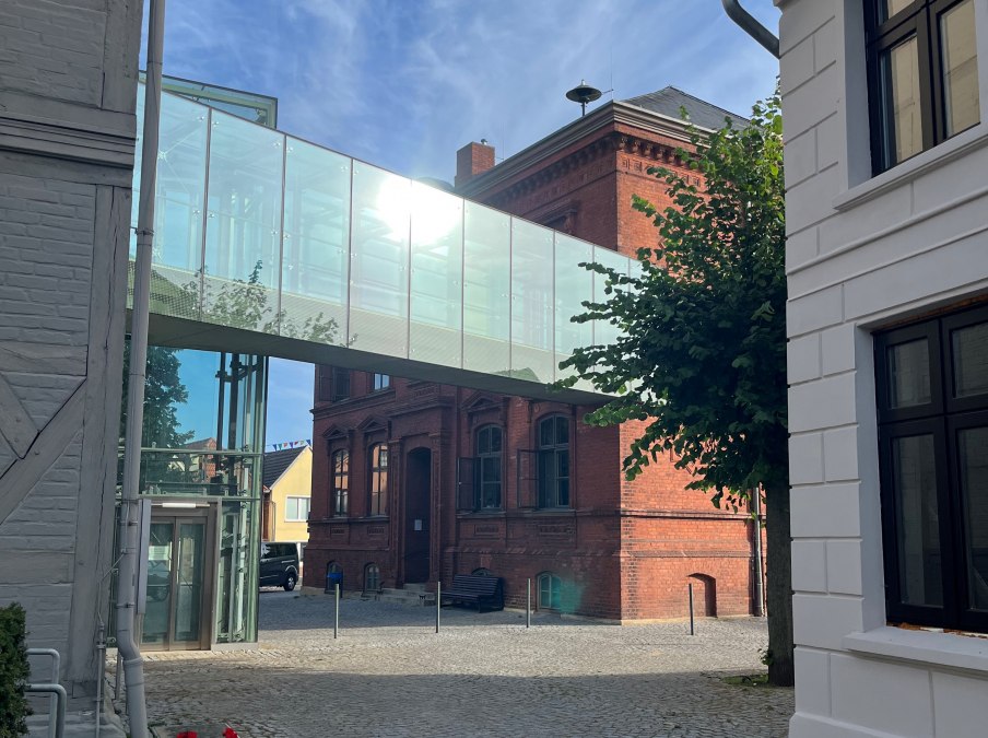 De glazen gang, © Kultur- und Sportring e.V. De glazen gang, © Kultur- und Sportring e.V.