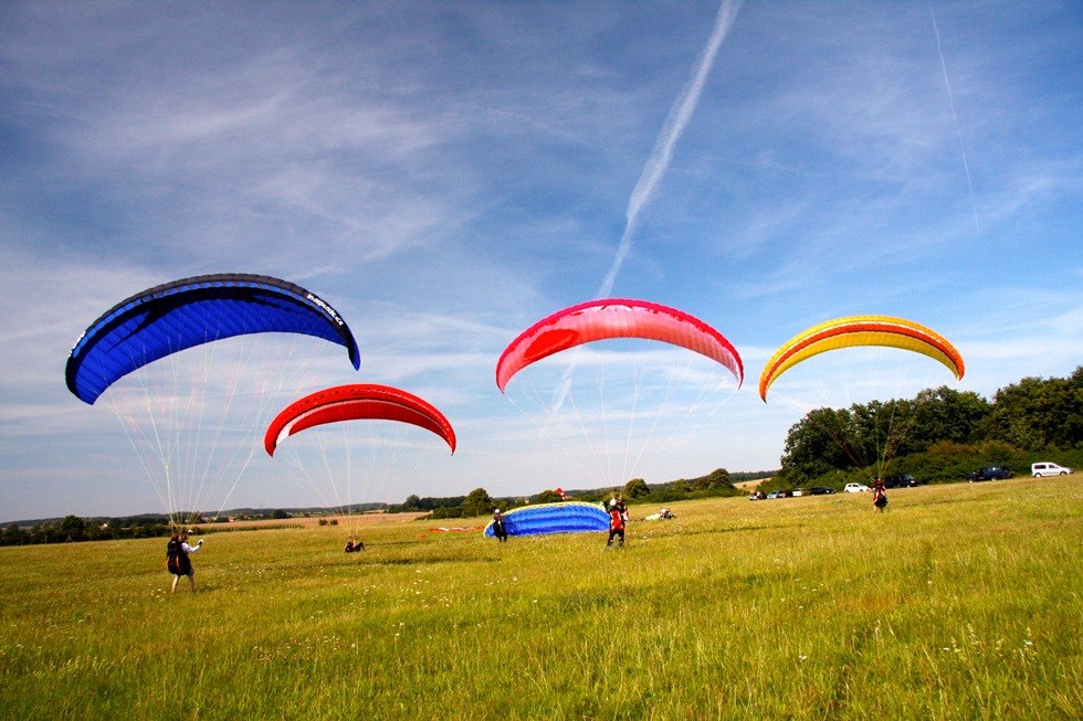 Practice with the paraglider // © Norddeutsche Gleitschirmschule GmbH Practice with the paraglider // © Norddeutsche Gleitschirmschule GmbH