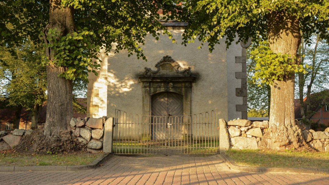 Portaal van de kerk in Warlitz, © Tourismusverband Mecklenburg-Schwerin e.V.