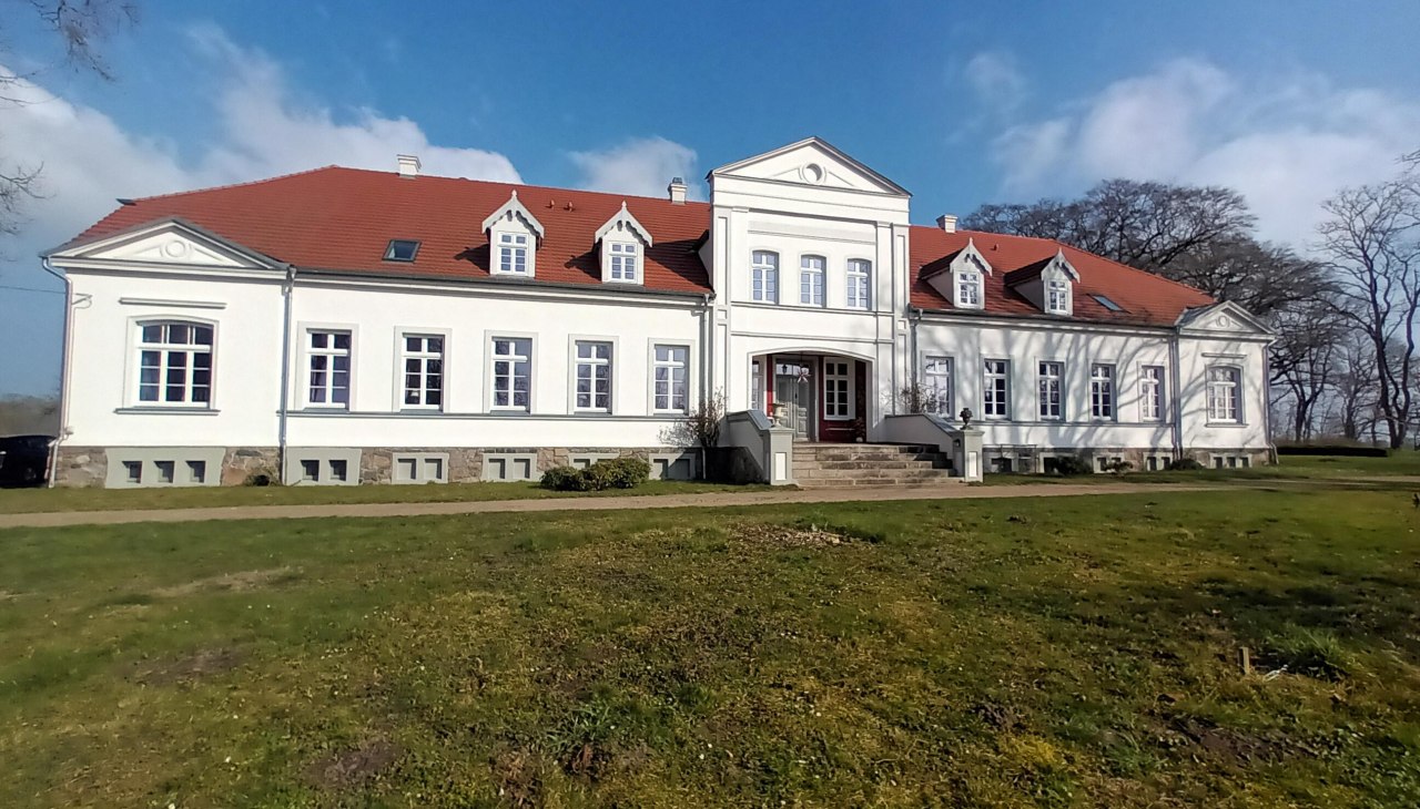 Dworek nad jeziorem Penzlin, © Jutta Janssen