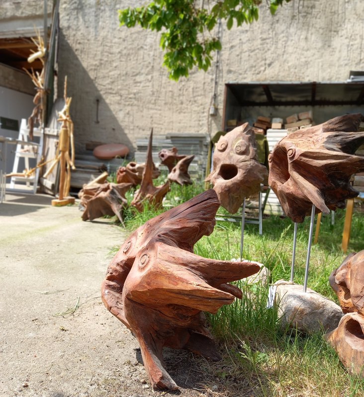 Grote kunstwerken van Hartmut // &copy; Kulturhof Letschow e.V.