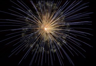 © fireworks-102971_1920 © fireworks-102971_1920