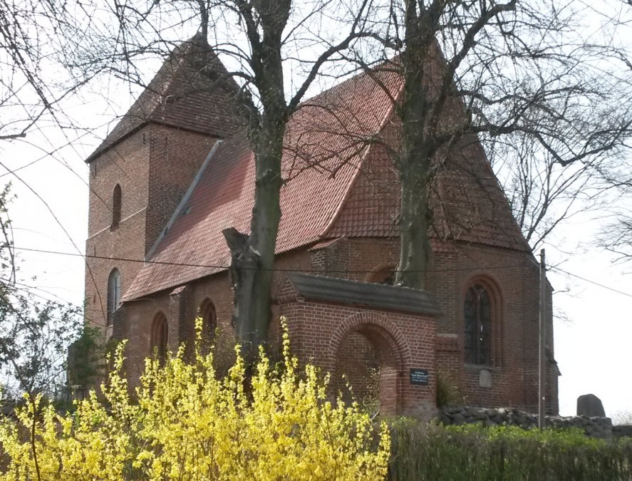 Friedrichshagen village and cycle path church, © Ku