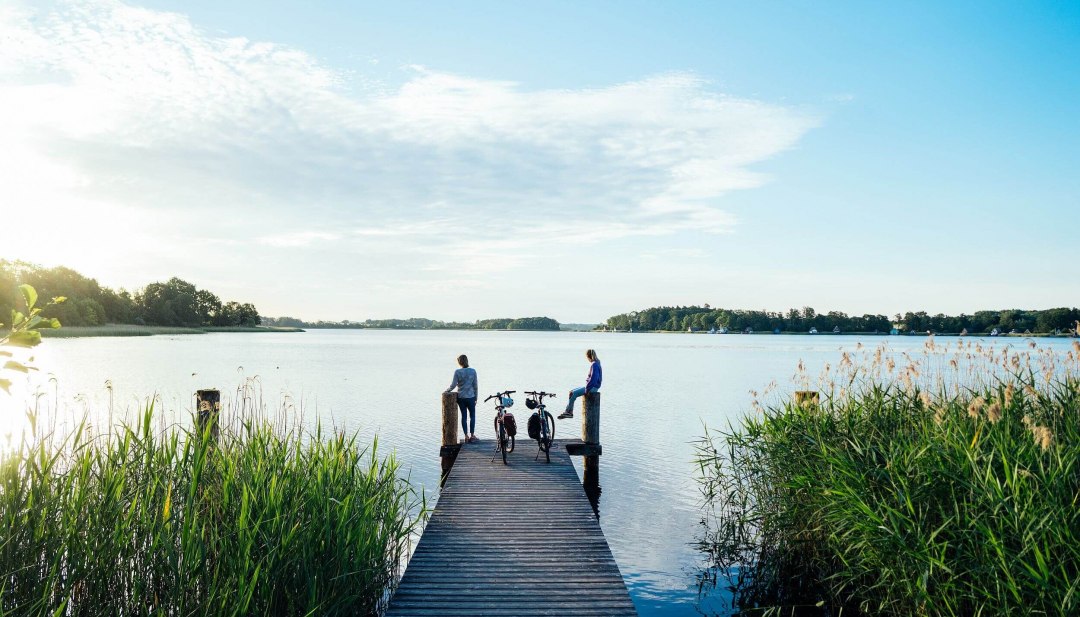 Er zijn talloze meren om te ontspannen op de fietsroutes in Mecklenburg-Vorpommern // © MV-T/Gänsicke Er zijn talloze meren om te ontspannen op de fietsroutes in Mecklenburg-Vorpommern // © MV-T/Gänsicke