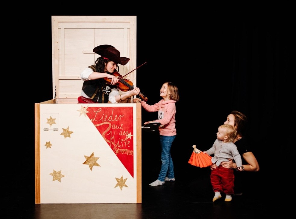 20261020_Pirate songs_&copy;Theresa Lange_kleiner, &copy; Theresa Lange