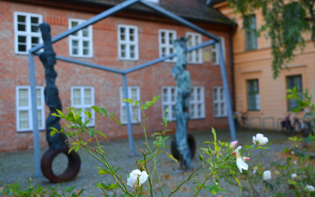 Kunstwerk op de binnenplaats, © Kunstwerk im Hof des Schleswig-Holstein Haus