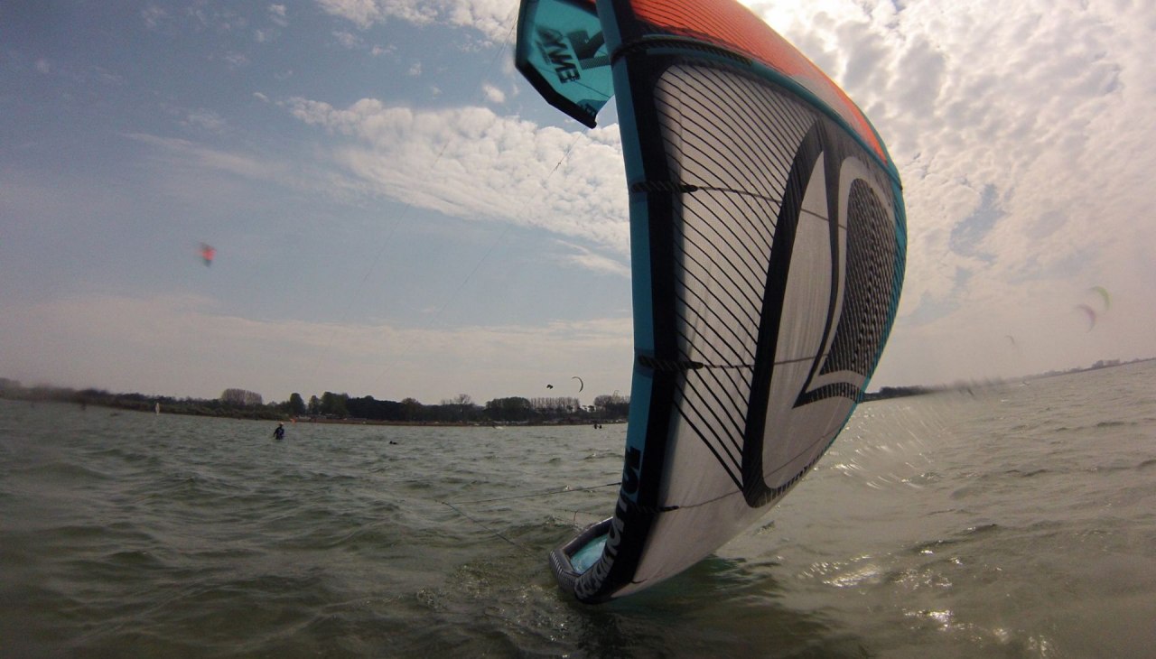 Kitesurfing at the shallow water spot in Pepelow, © Kitesurfschule Pepelow