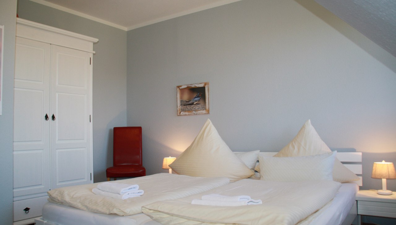 Bedroom FeWo Oak, © Heuser