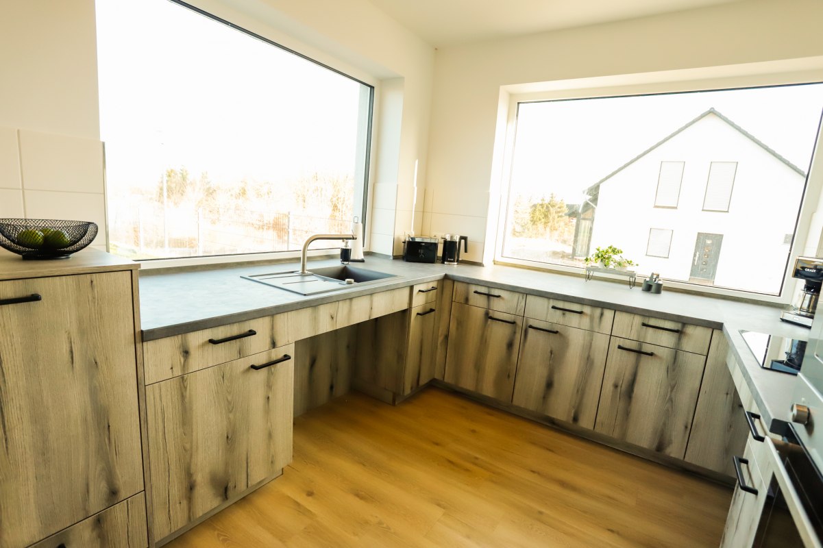 H-135, &copy; E. Gazioch