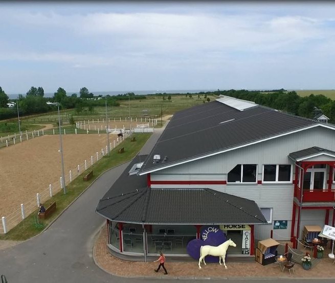 Luchtfoto van het ruiterkamp, © Pension Reitcamp Börgerende