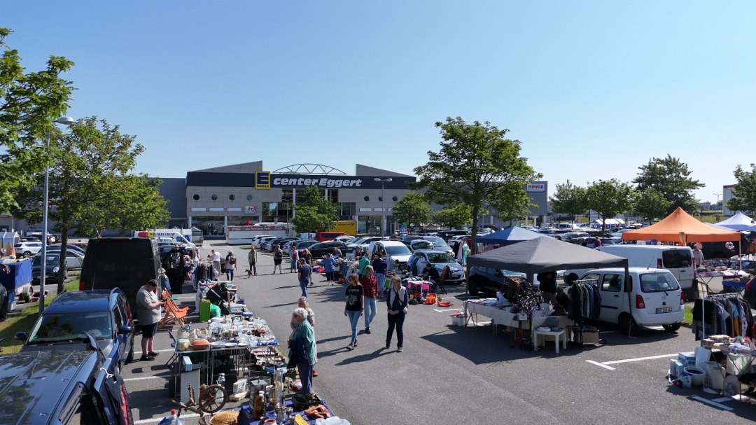 Edeka Center Eggert flea & rummage market, © Hoffmeister