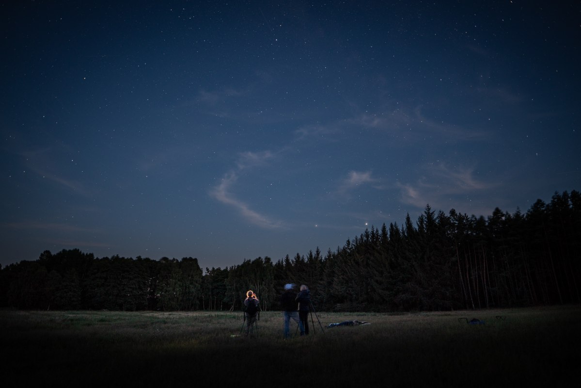 Rozgwieżdżone niebo nad jeziorem Kummerow, &copy; Tobias Kramer