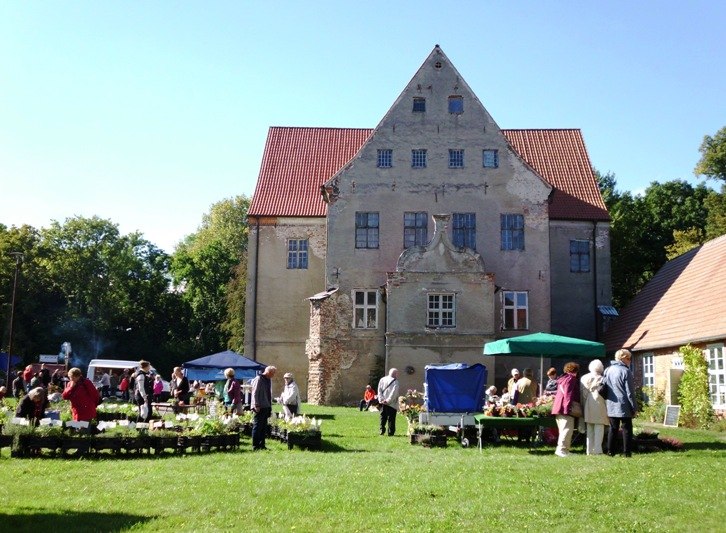 Spring market in Ludwigsburg, © Förderverein Schloss - und Gutshofanlage Ludwigsburg e.V.