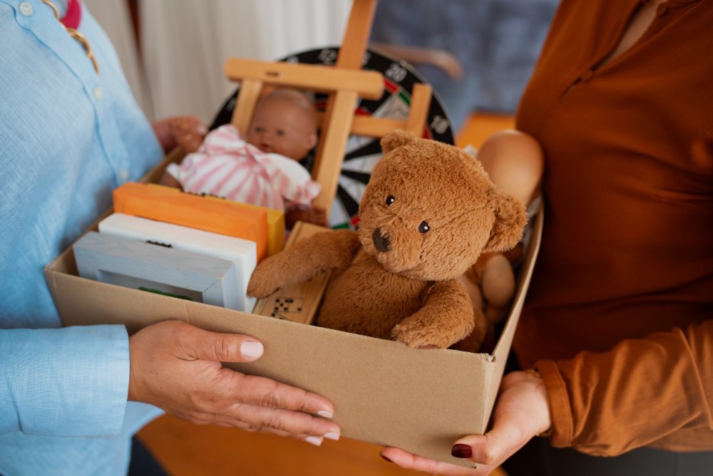 Flea market & baby exchange // &copy; www.freepik.com