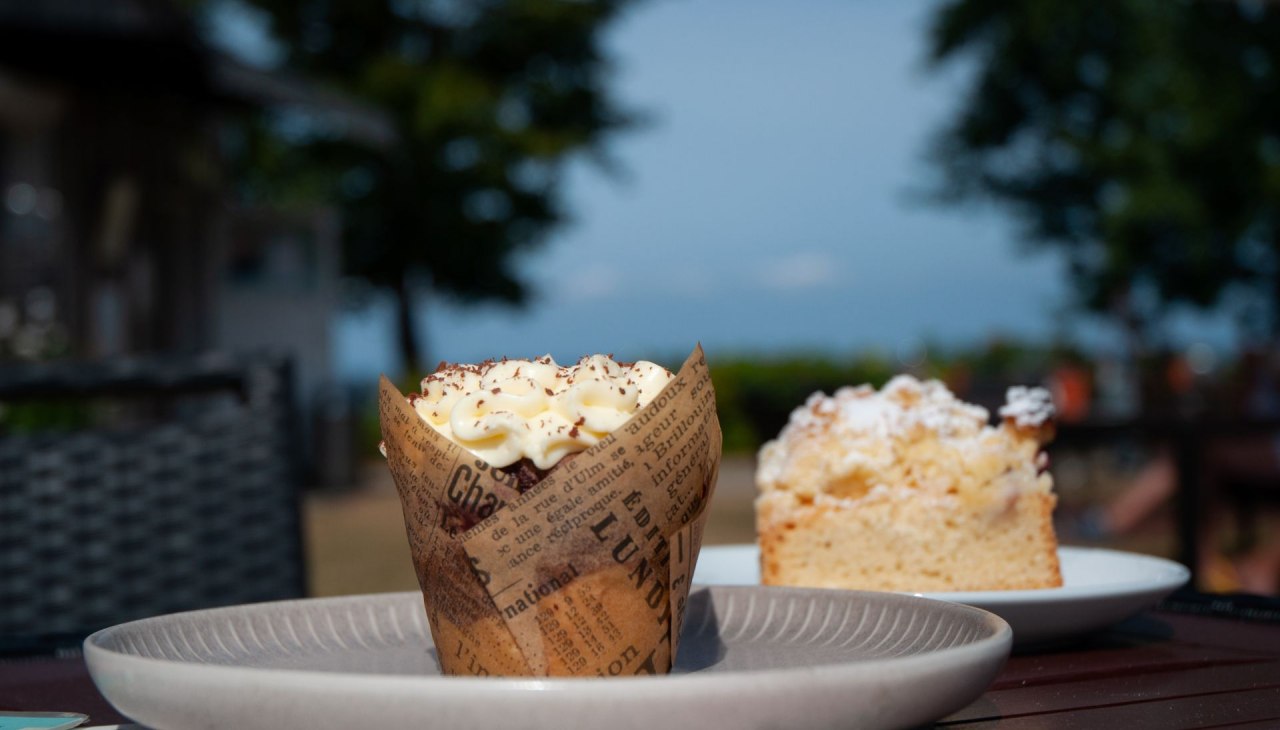 Homemade cakes and tarts, © BODDENGOLD Homemade cakes and tarts, © BODDENGOLD