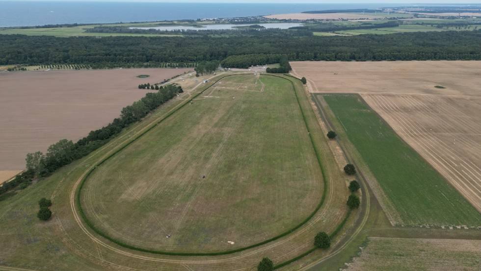 Luftaufnahme der Galopp-Rennbahn in Bad Doberan, © Bernsteinreiter