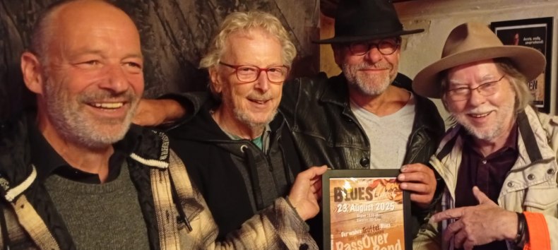 &copy; Harro H&uuml;bner