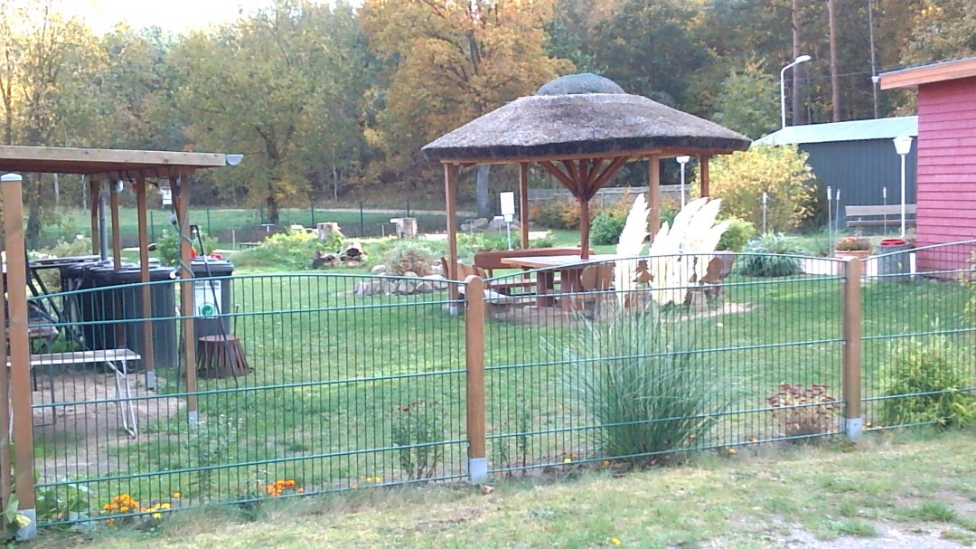 Grill i plac zabaw na kempingu Waldcamp, © Campingplatz Waldcamp Freest