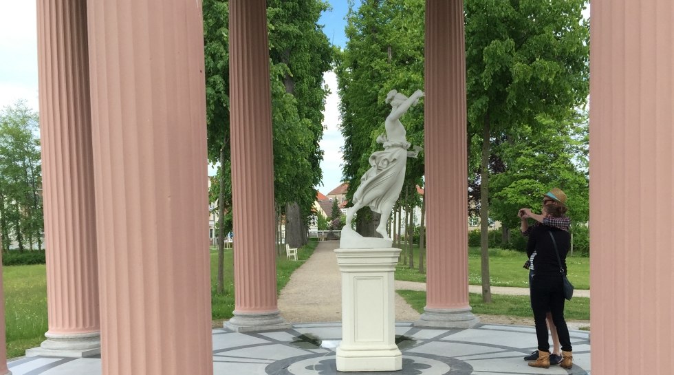 W parku zamkowym Neustrelitz, © Otto Woit W parku zamkowym Neustrelitz, © Otto Woit