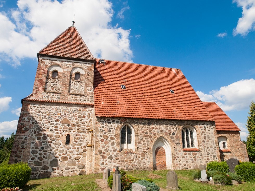 Village church photographed from the south side. // &copy; Frank Burger