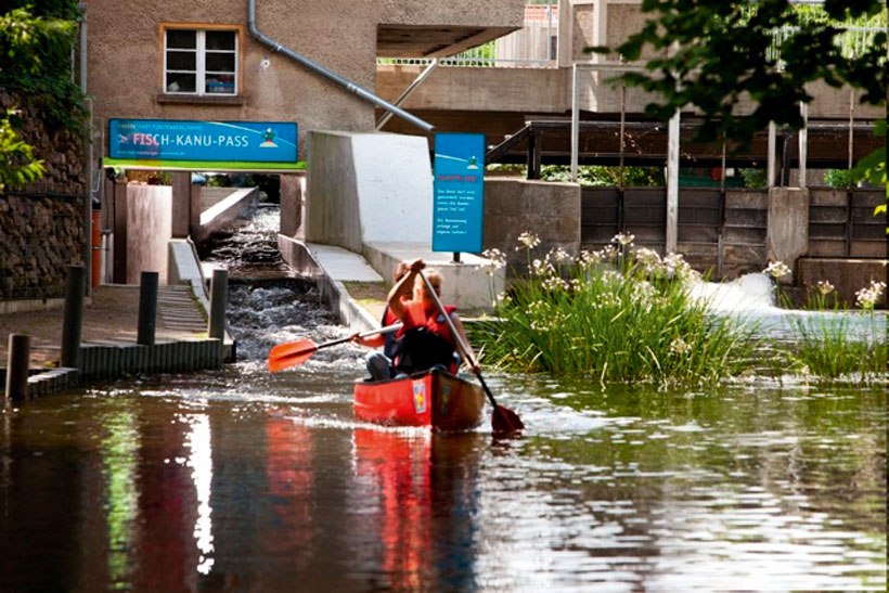 Vis kanopas in de waterstad Fürstenberg/Havel, © REGiO Nord mbH