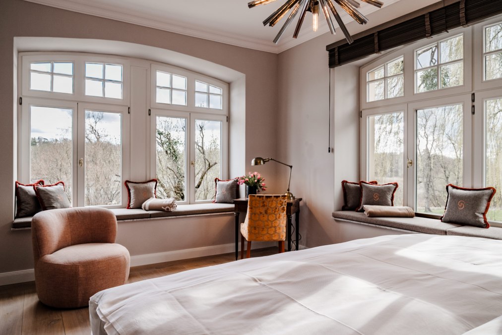 Przestronne pokoje z dużą ilością wolnego miejsca, © Reset Hotel Groß Plasten / Finn Steen