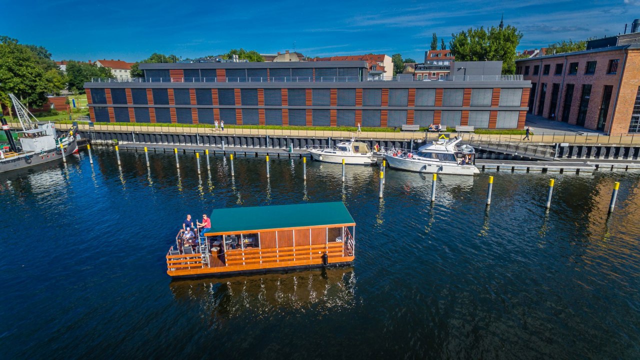 Raft TS1000 // © Tom Sawyer Tours Raft TS1000 // © Tom Sawyer Tours