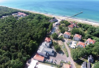 Traumhafte Lage, nur 200 m von der Seebr&uuml;cke entfernt // &copy; Residenz Hotel Graal-M&uuml;ritz GmbH