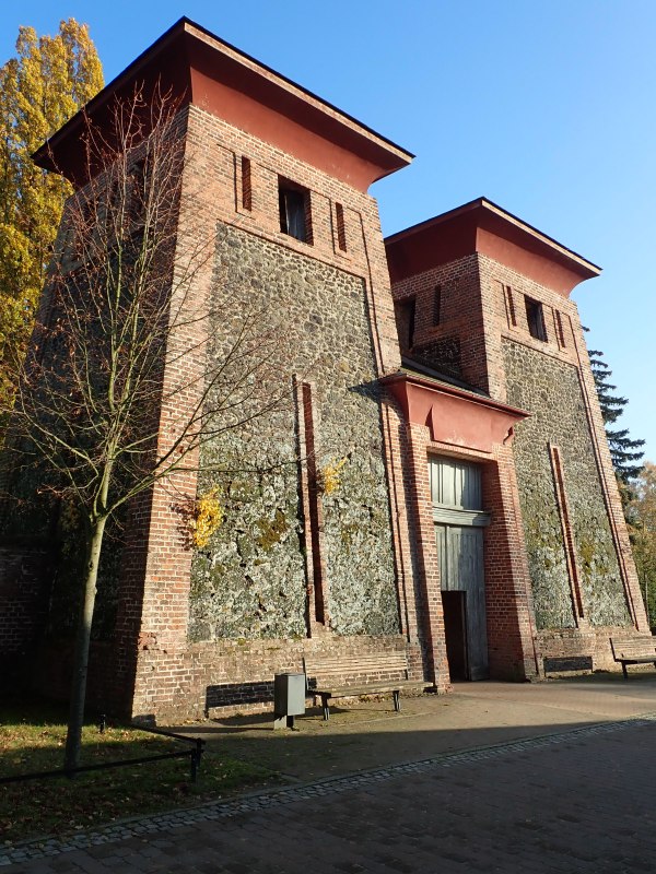 Abb.1, Glockent&uuml;rme, &copy; Natureum