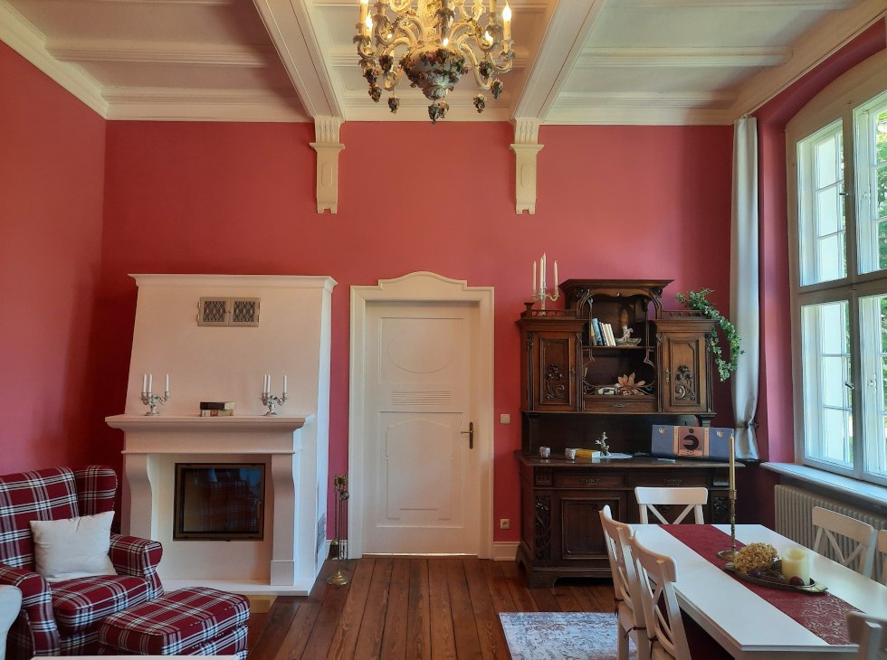 Pokój dzienny w apartamencie Kamin-Stuuv, © Familie Burmester