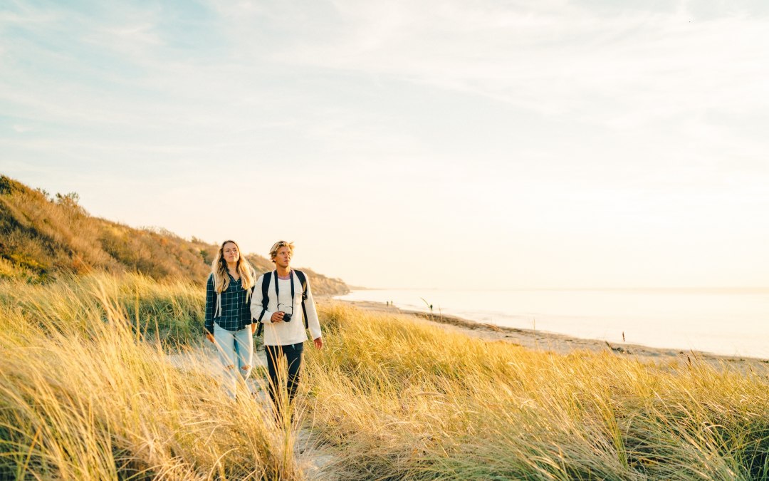 Wandeling langs de kliffen van de kustplaats aan de Oostzee Ahrenshoop, © TMV/Petermann