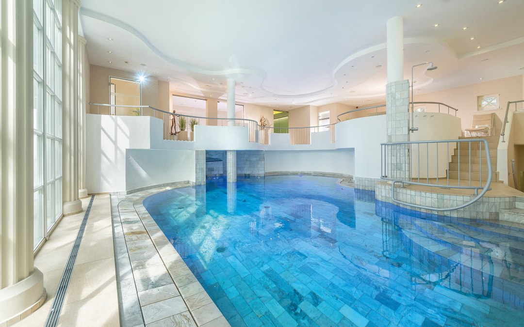 Pool area at Romatik ROEWERS Private Hotel, © Romantik ROEWERS Privathotel / Pocha-Burwitz