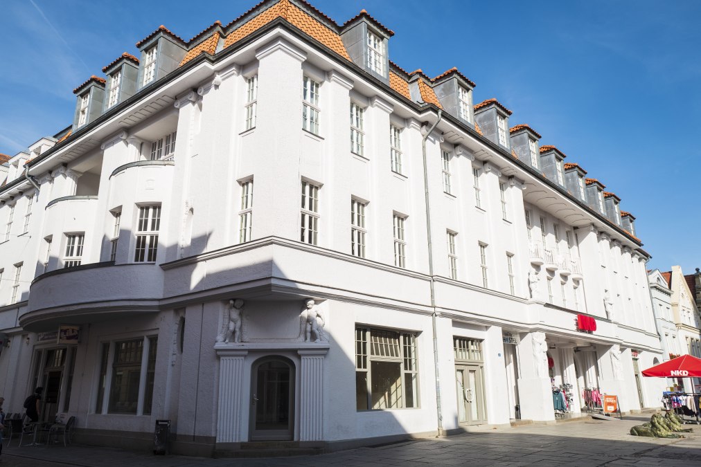 Exterior view sweet dream hostel, &copy; Daniel Stohl