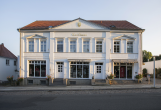 ONYX Boutique in der Fürstenstadt – Ausgesuchte Mode für Individualisten // © Florian Melzer/im-jaich ONYX Boutique in der Fürstenstadt – Ausgesuchte Mode für Individualisten // © Florian Melzer/im-jaich