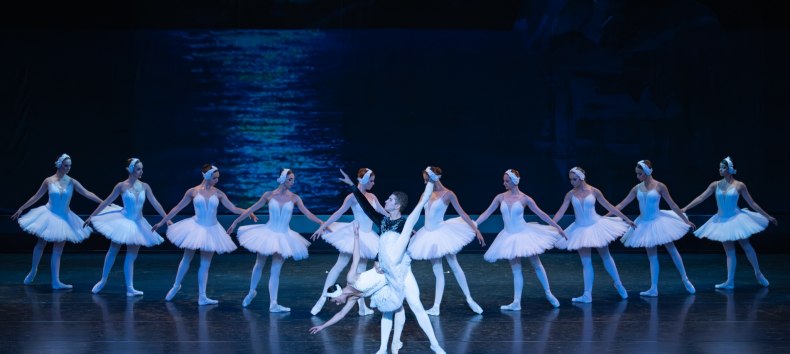 &copy; Atsushi Umezu