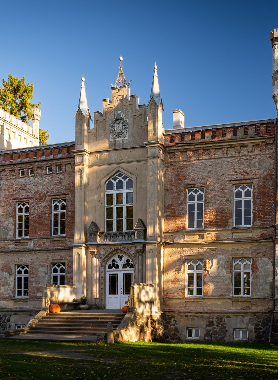 A view of the Vogelsang manor house // © DOMUSimages/Alexander Rudolph A view of the Vogelsang manor house // © DOMUSimages/Alexander Rudolph