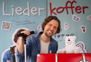 © (c)Liederkoffer © (c)Liederkoffer