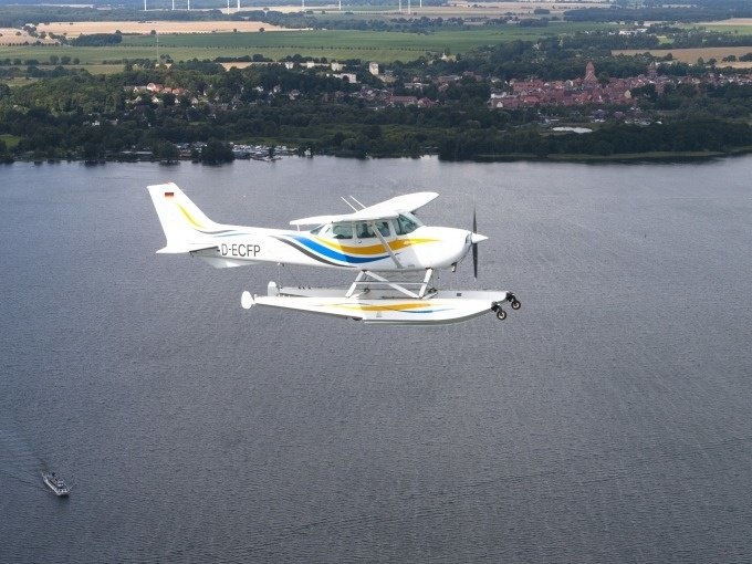 $RNW4RYE, &copy; Page Fly&Sail