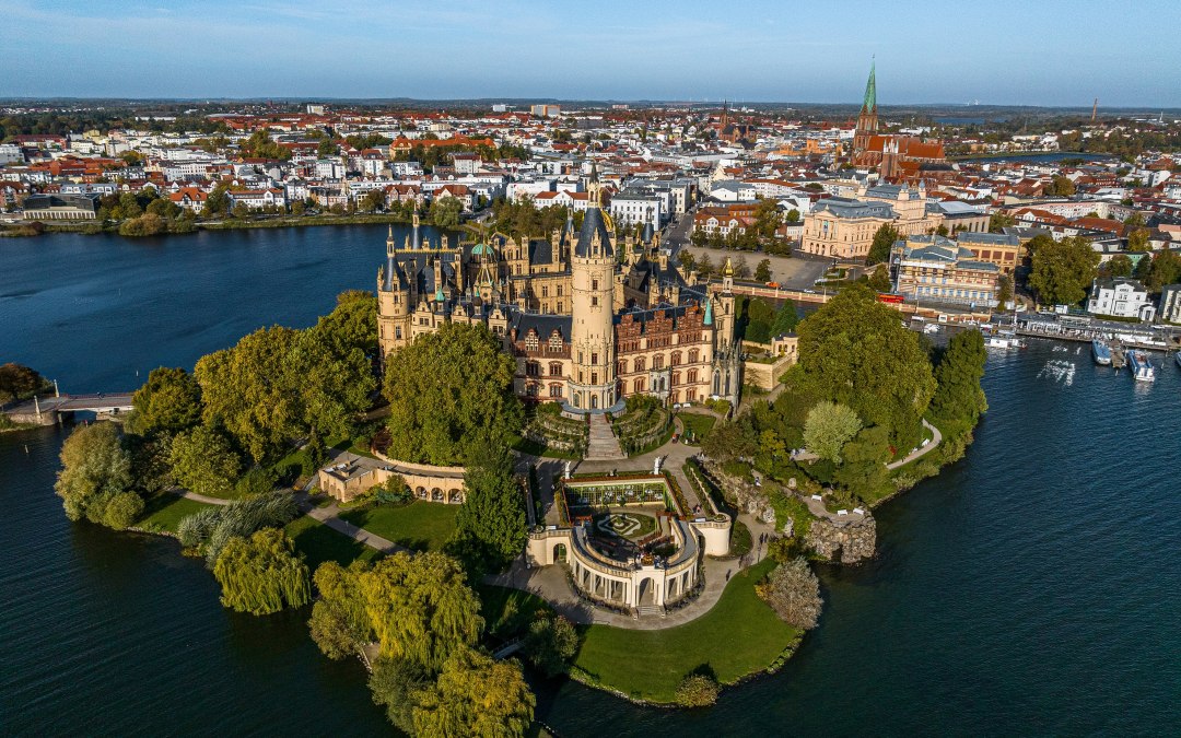 Schwerin_Schloss_Herbst_Luft_co_UdoTanske (29), © Udo Tanske