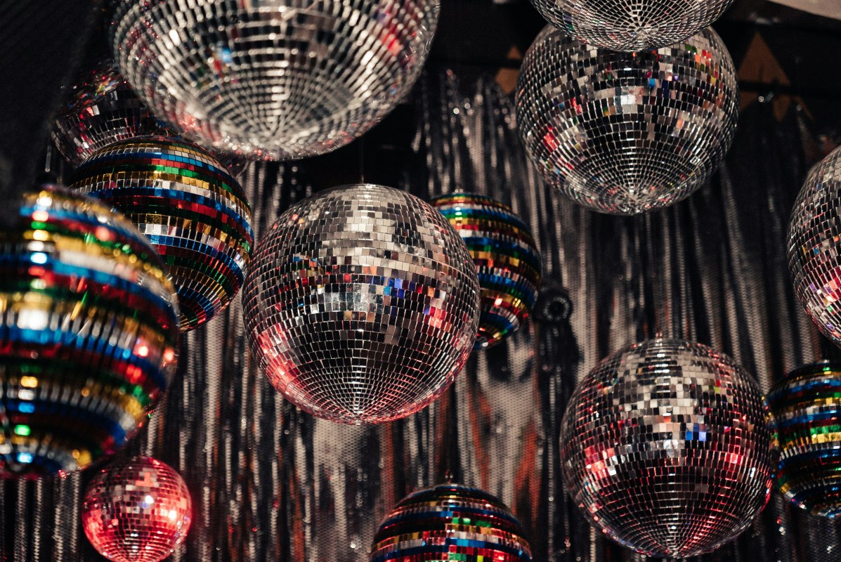 Feest, &copy; Matthew LeJune / Unsplash