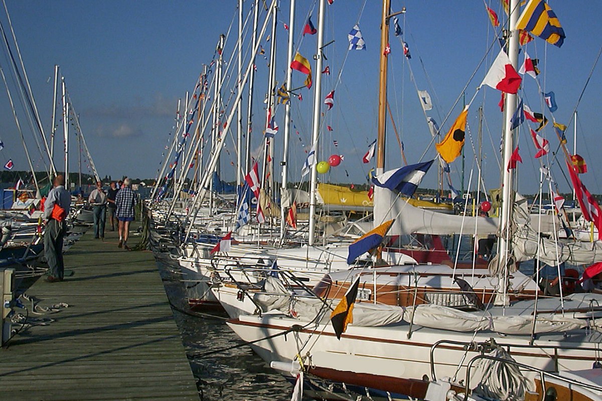 One of six piers of the D&auml;nholm water sports centre // &copy; Lutz Lampe, Stralsund
