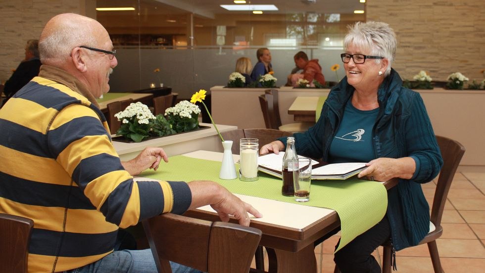 In het restaurant "Oasis, © Ostseecamping Ferienpark Zierow KG