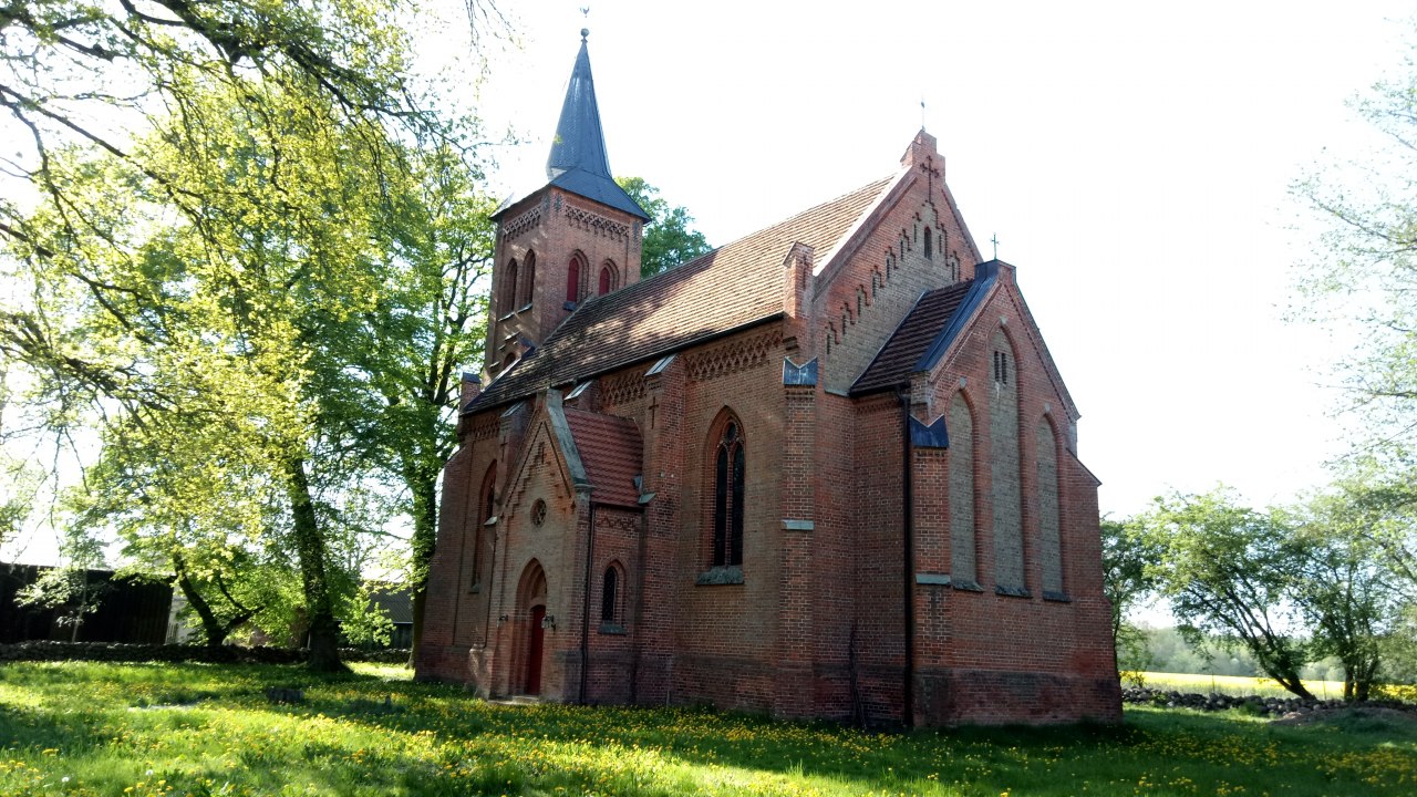 Minzow dorpskerk exterieur, &copy; Dorfkiche Minzow