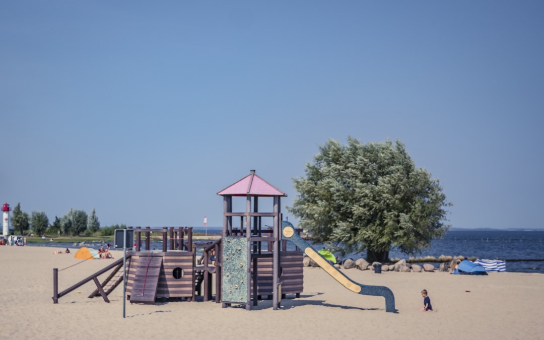 Plac zabaw na plaży w Ueckermünde, © TVV/Philipp Schulz
