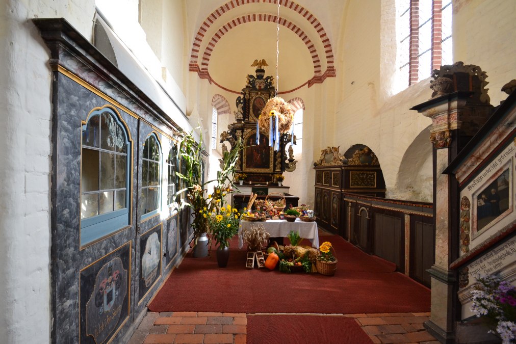 St. John's church Schaprode - interior photo -, © Tourismuszentrale Rügen